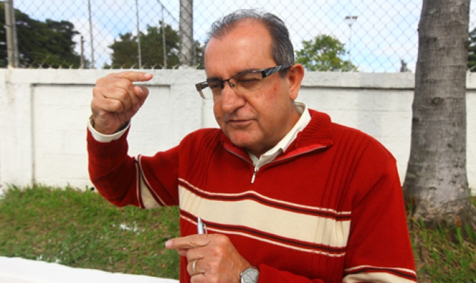 Roberto Peixoto na Avenida do Povo. Foto: Rogério Marques