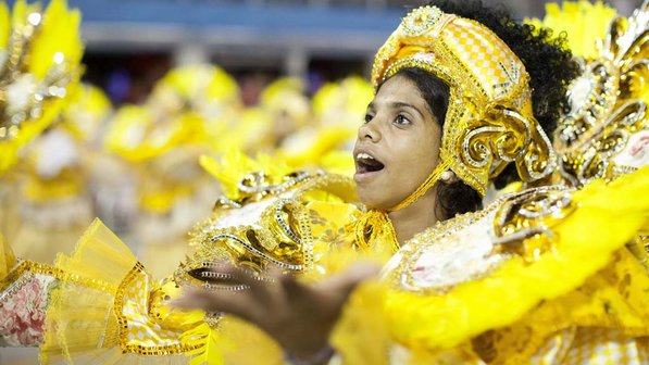 Desfile da escola Dragões da Real, em São Paulo