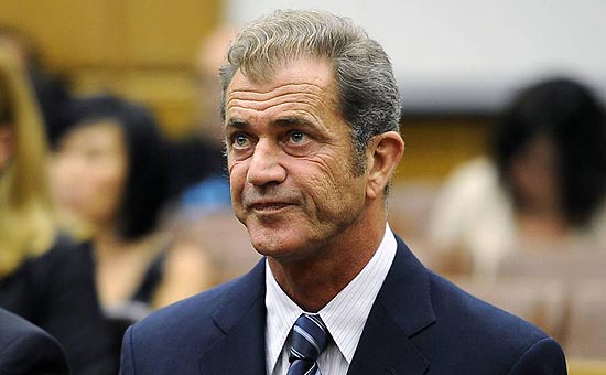 O ator Mel Gibson foi convidado para funeral de Whitney Houston, mas não poderá comparecer