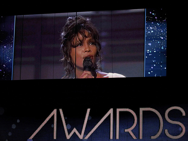 Homenagem a Whitney Houston (Foto: AP)