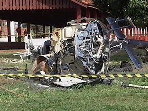 Helicóptero em que o cantor estava ficou destruído (Foto: Reprodução / TV Tem)