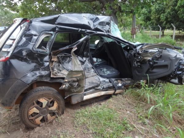 Grave acidente no cruzamento das BR's 343 e 230 deixa cinco feridos.(Imagem:FlorianoNews)