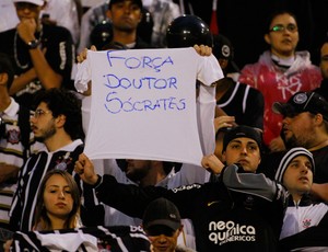 sócrates cartaz corinthians x figueirense (Foto: Agência Estado)