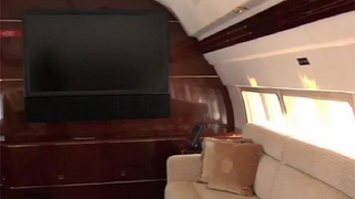 Avião de Donald Trump: uma TV de 52 polegadas onde podem ser assistidos mais de mil filmes