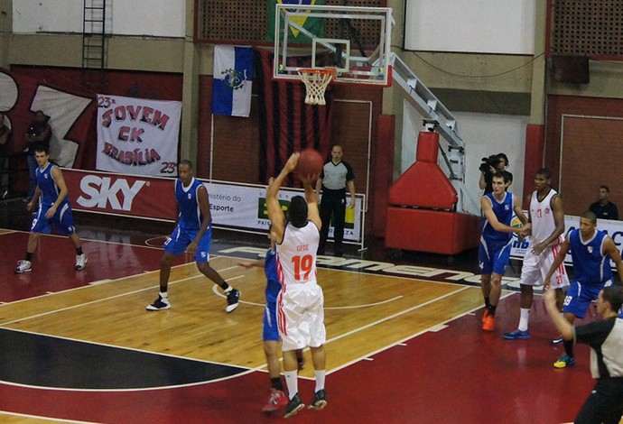 Gegê basquete Flamengo x Minas (Foto: Fabio Leme)