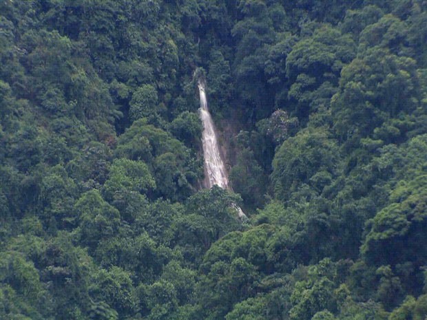 Uma das cachoeiras da Imigrantes (Foto: Reprodução/TV Tribuna)